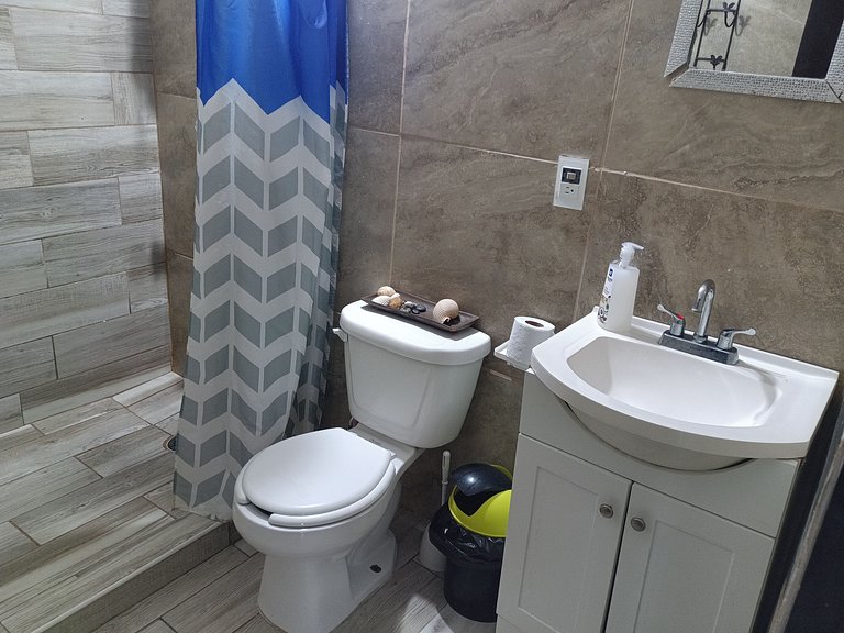 Safe, Affordable, and Central – Caracoles