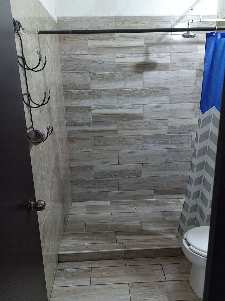 Seguro, Buen Precio, Céntrico Caracoles