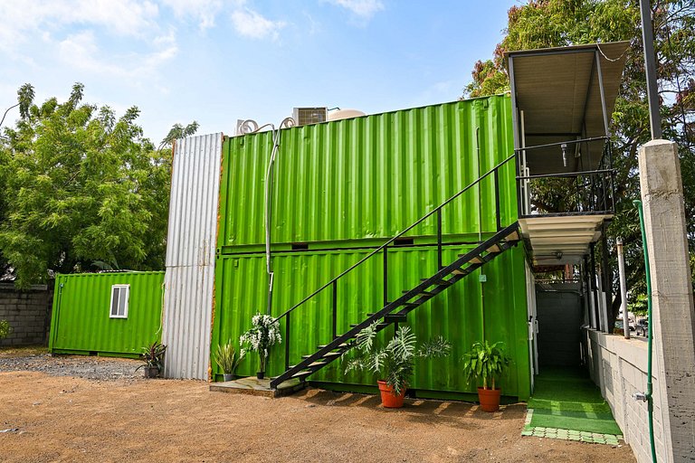 Seguro, económico, moderno, céntrico, A