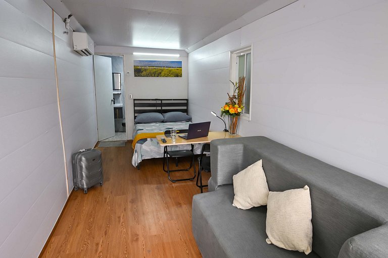 Seguro, económico, moderno, céntrico, A